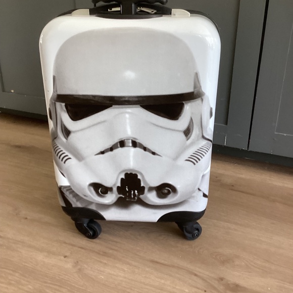 NEW Star Wars Storm Trooper Hard Sided BLACK AND WHITE Wheeled Luggage 18” kids - Picture 6 of 16